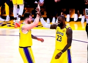 开云体育在线-勇士双塔联手，击败快船豪取七连胜