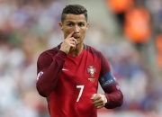 开云下载-橙衣风暴中的铁闸，德里赫特持续制造杀伤，荷兰战术体系的关键棋子