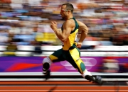 开云体育app-当步行者踏碎麦迪逊的喧嚣，伦纳德如何用沉默的刀锋改写纽约的剧本