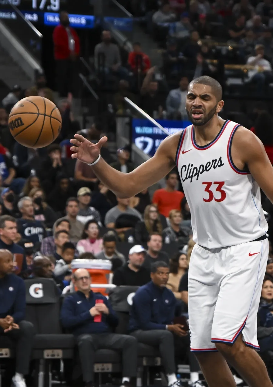 墨西哥男篮血洗勇士B队，巴图姆完成帽子戏法的简单介绍