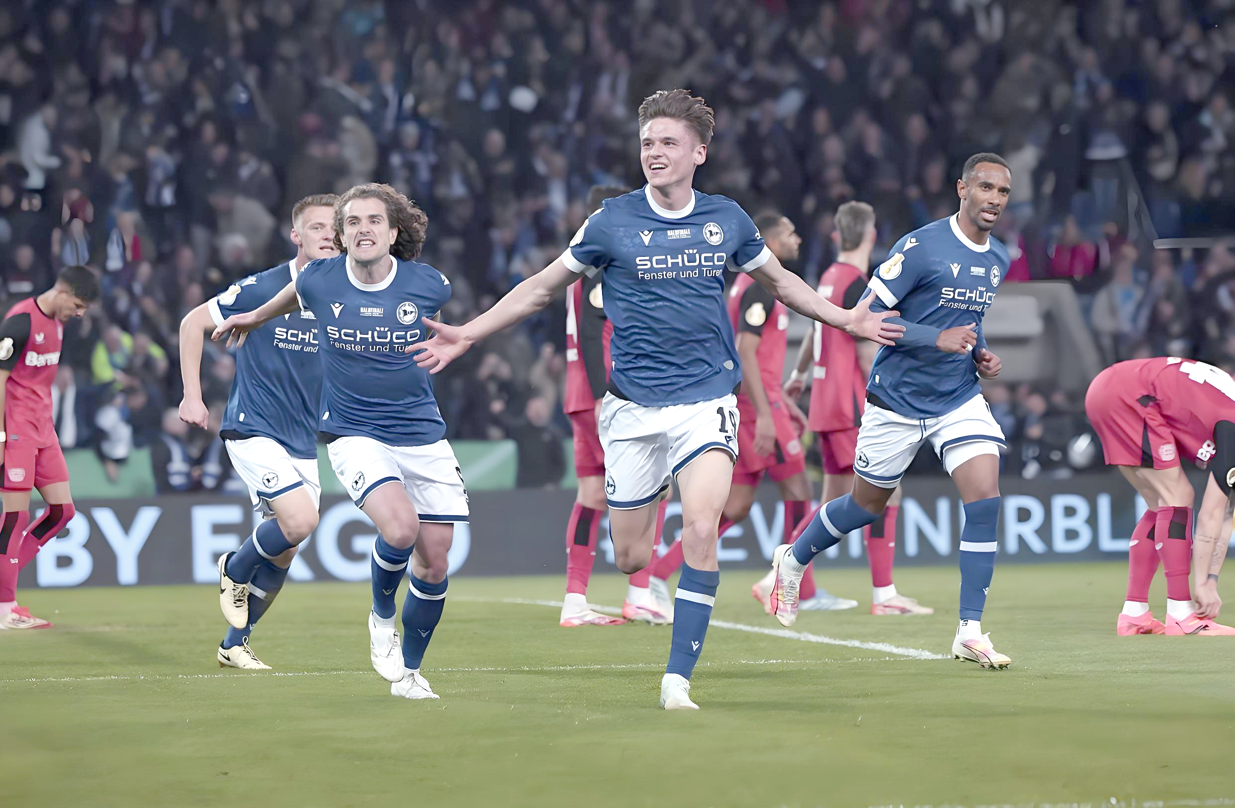 关于勒沃库森不敌法兰克福保级三分漫漫长路的信息