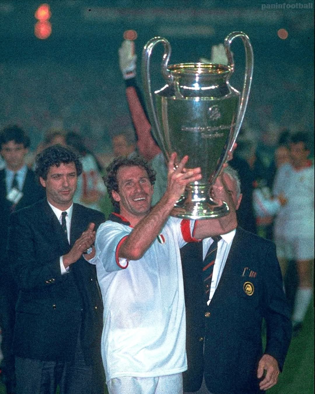 国际米兰门将神勇扑救力保平局的简单介绍