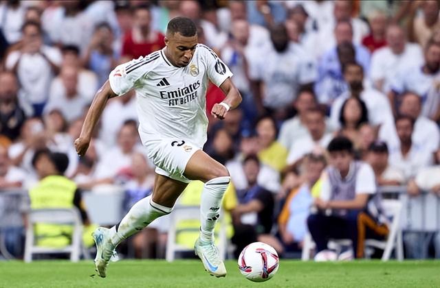 关键战术牌，球员闪光表现取得胜利的简单介绍