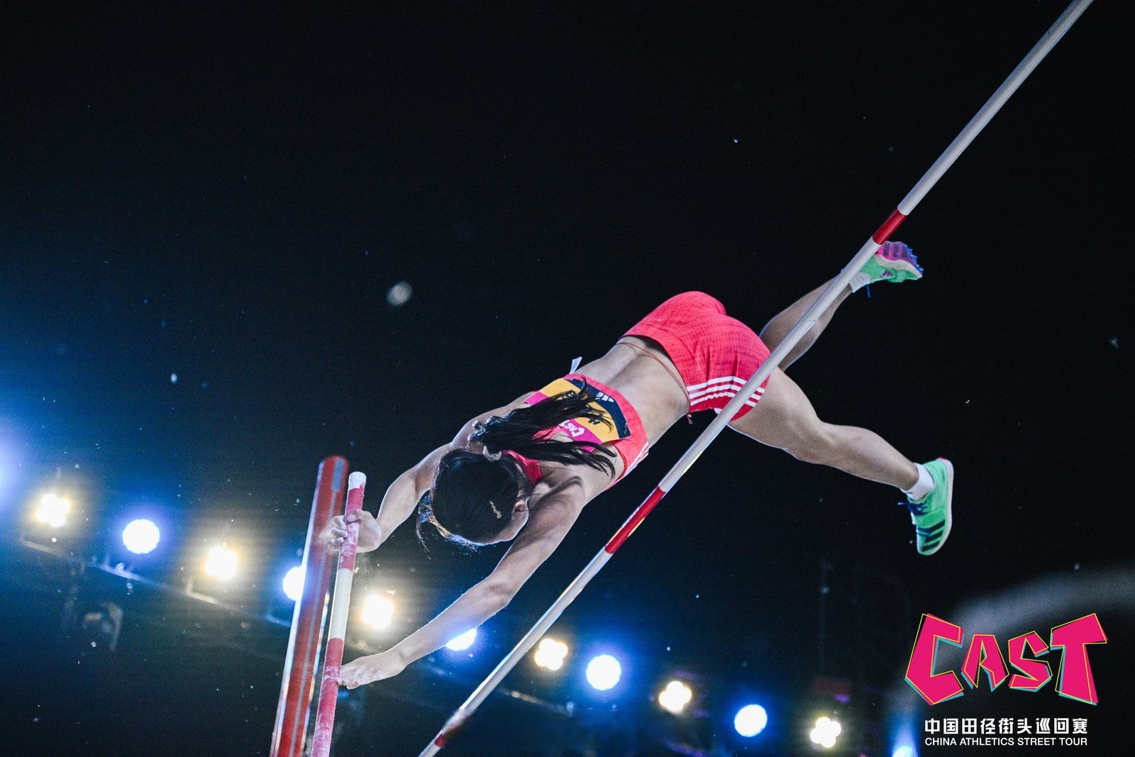 历史性瞬间！选手突破自我极限，惊艳全场观众的简单介绍