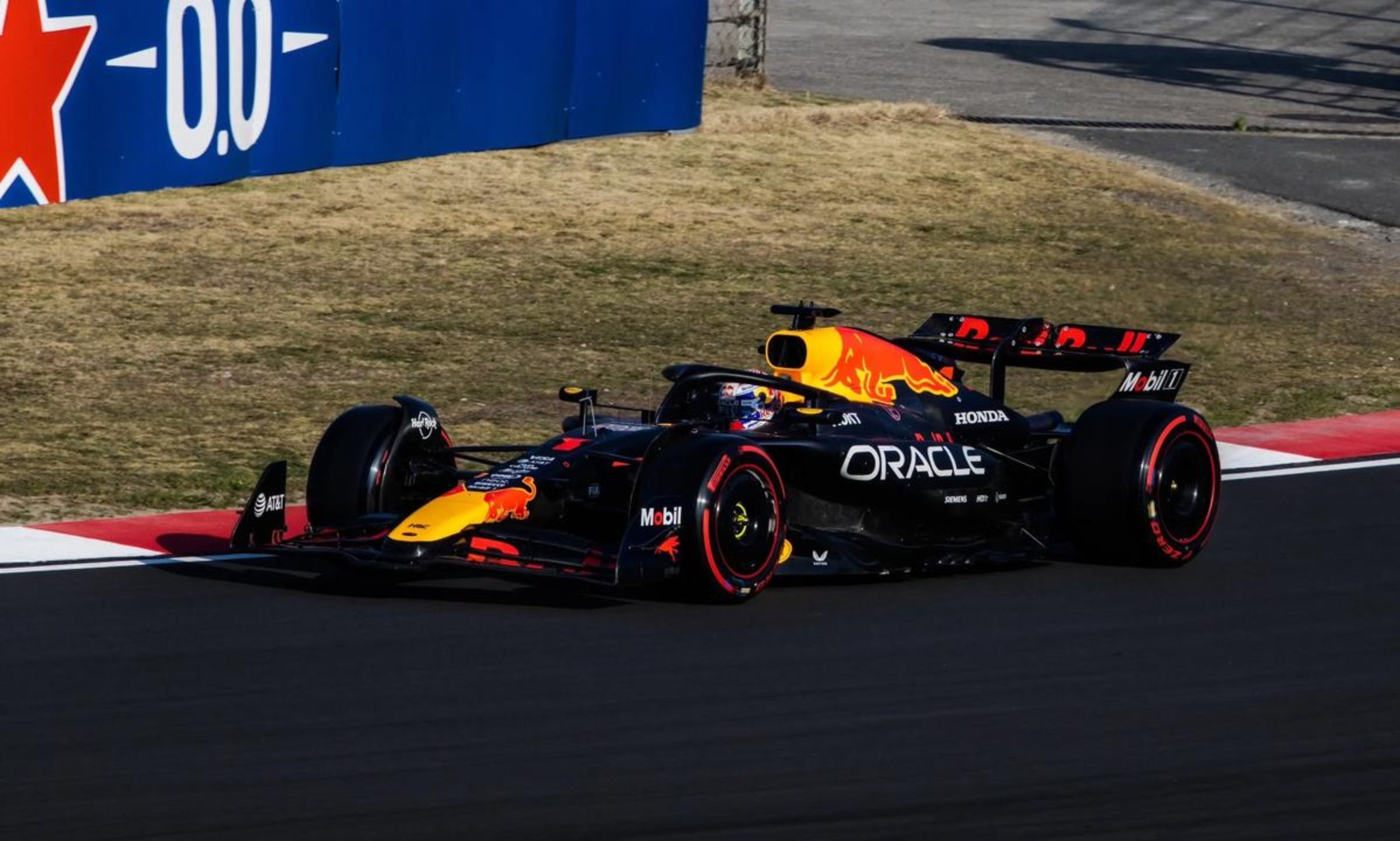 关于哈斯车队险胜红牛车队,维斯塔潘关键制胜的信息 关于哈斯车队险胜红牛车队,维斯塔潘关键制胜的信息