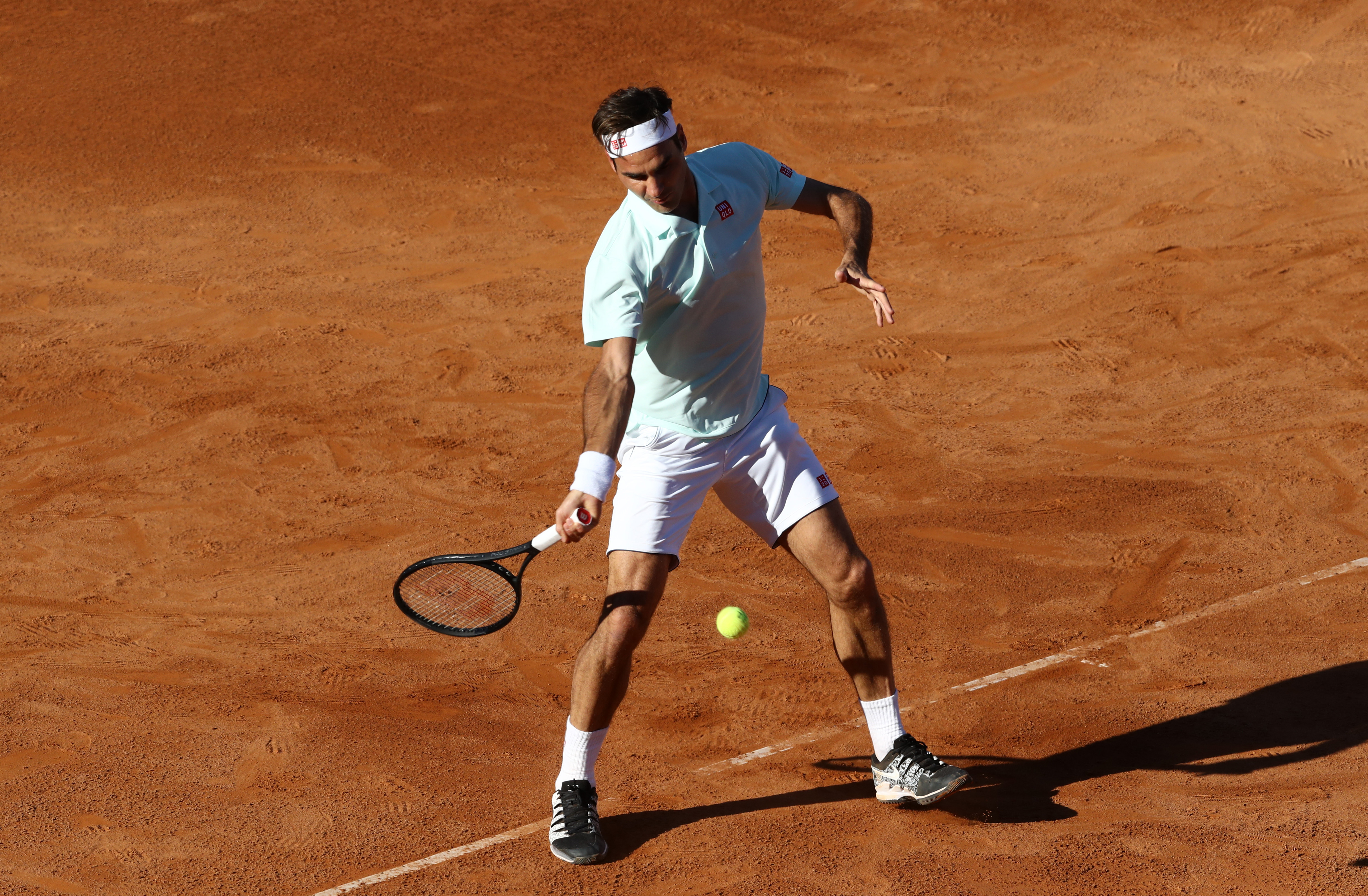 世界网球队轻取日本网球队，费德勒关键制胜的简单介绍