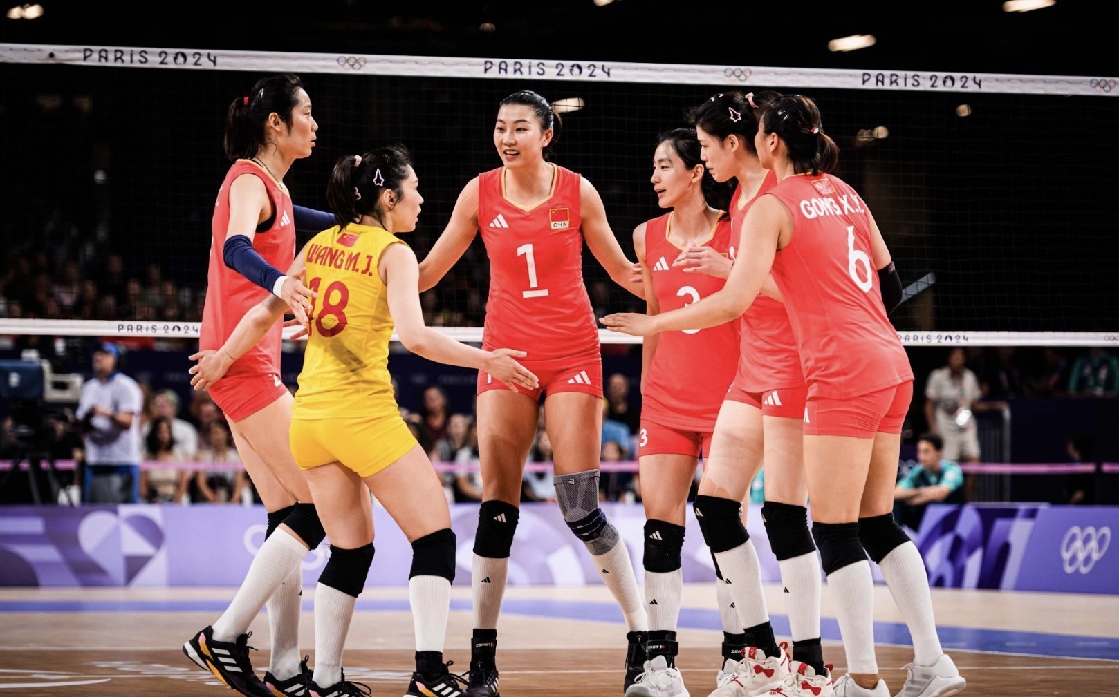 包含巴黎逆转波兰，马丁内利关键制胜的词条