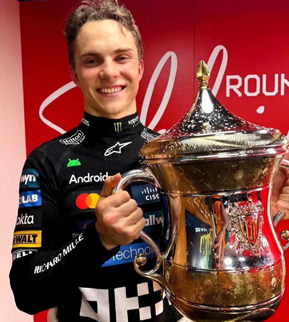 关于雷诺车队轻取法拉利，阿隆索刷新纪录的信息