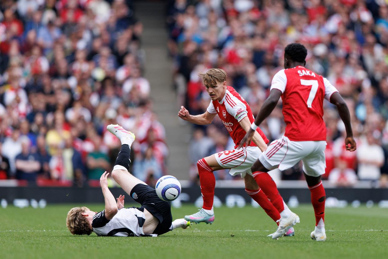 韩国逆转阿森纳，加维带队取胜