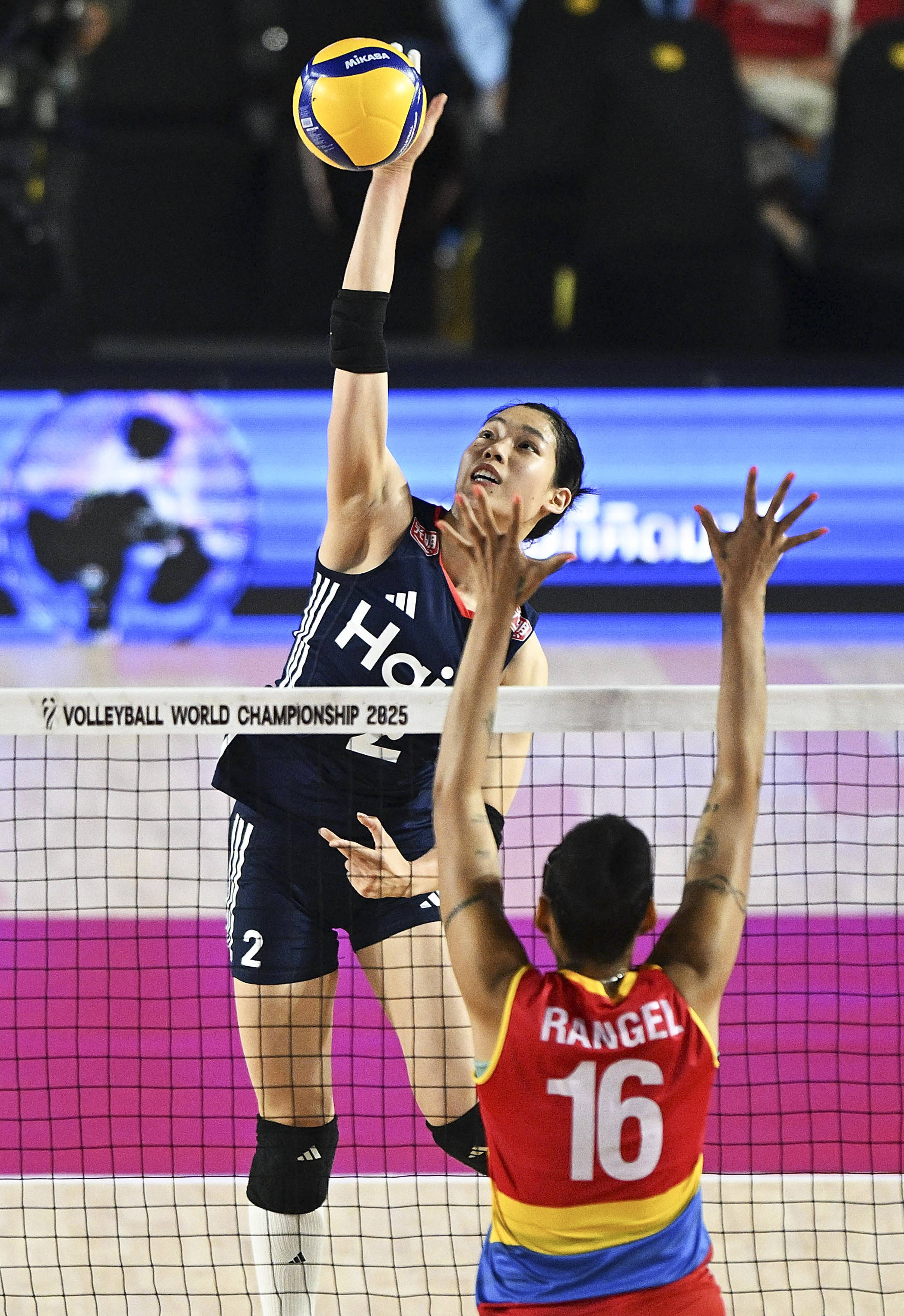 哥伦比亚队取得胜利进入决赛 哥伦比亚队取得胜利进入决赛