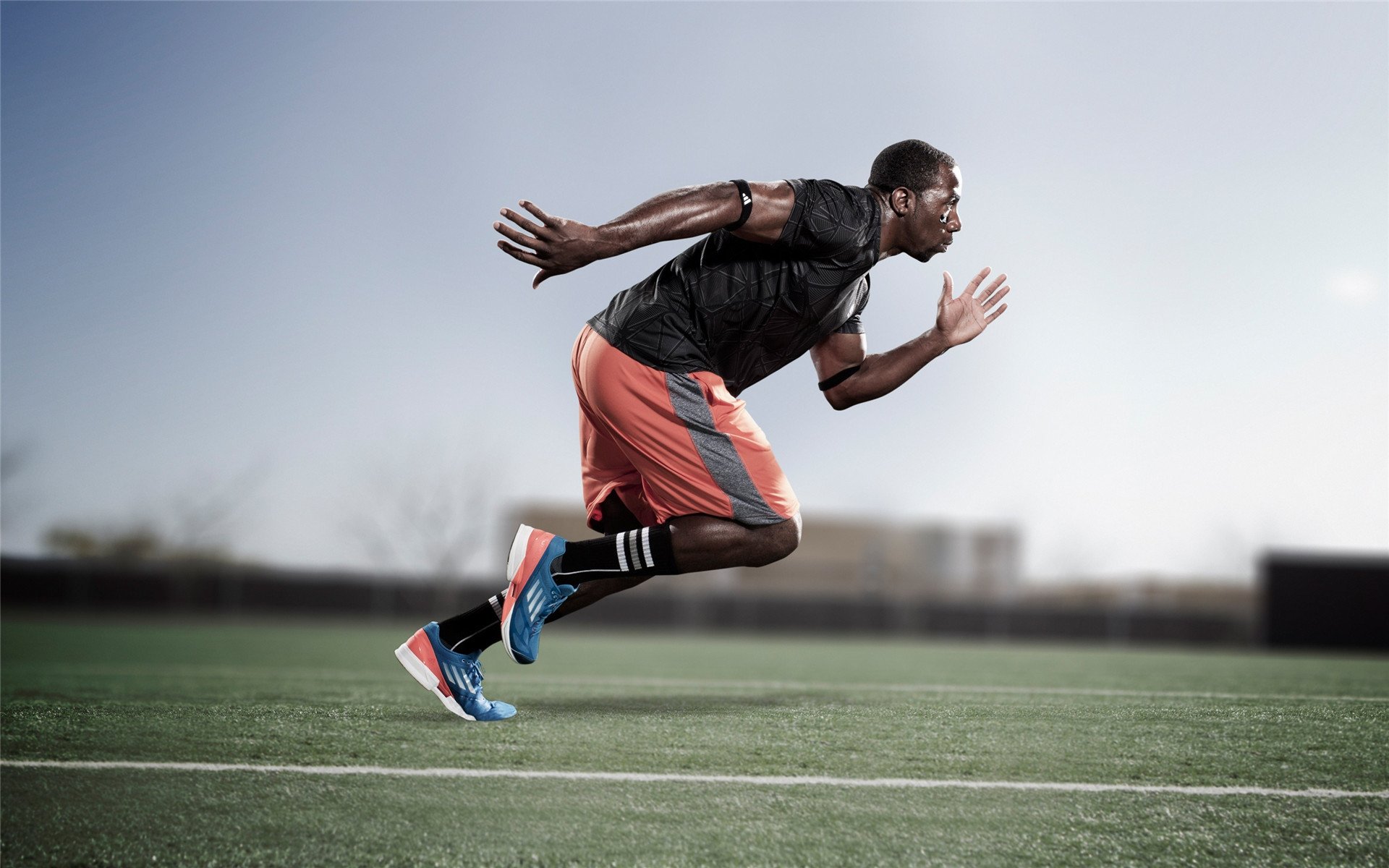 当波斯铁骑踏平哥斯达黎加，一场地缘隐喻与F1赛道的统治力交响