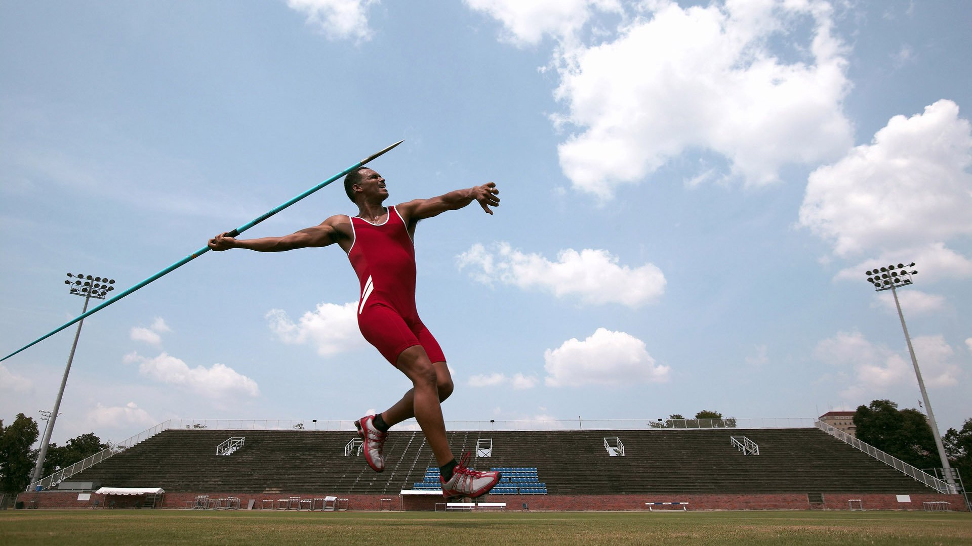当北伦敦的枪声在尼罗河畔回响，卢卡库的自我救赎与一场跨越时空的足球寓言