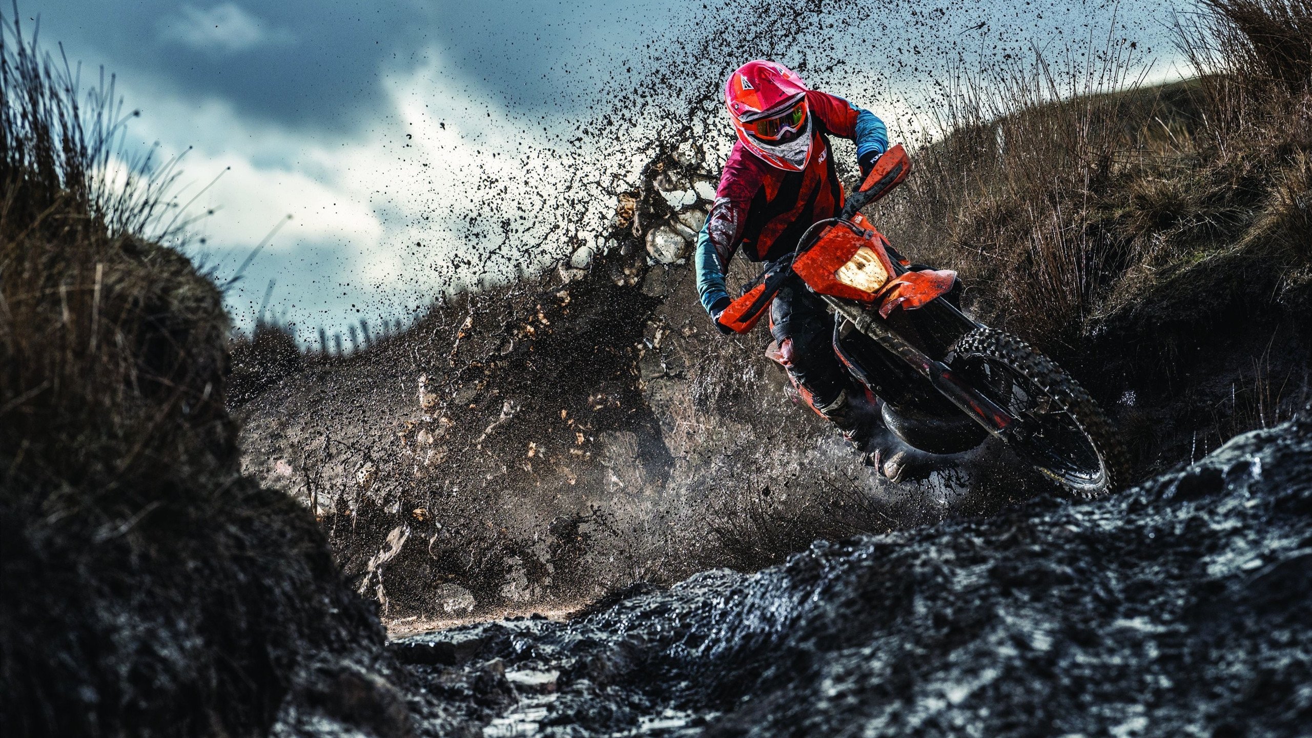 韩国队轻取泰国队，桃田贤斗点燃赛场，亚洲体坛的双重奏